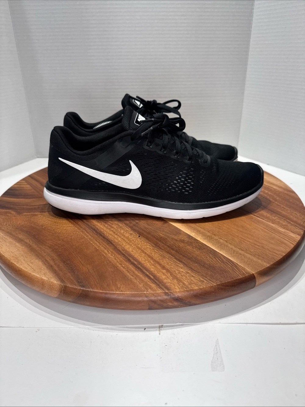 Nike Flex 2016 RN Black White Men’s Size 10.5 Running Sneakers